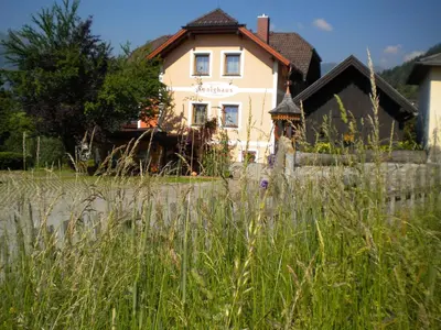 Ein Garten an der Unterkunft Apartment Könighaus