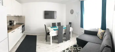 Küche/Küchenzeile in der Unterkunft Riverside Ski Apartment