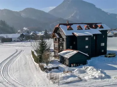 Ein allgemeiner Bergblick oder ein Berglick von der Ferienwohnung aus
