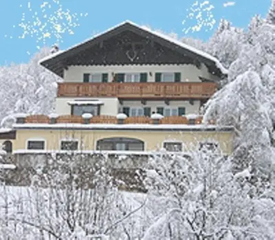 Haus Bergland im Winter