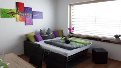 Ein Sitzbereich in der Unterkunft Sonnen-Appartement Heidi