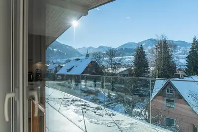 Ein allgemeiner Bergblick oder ein Berglick von der Ferienwohnung aus