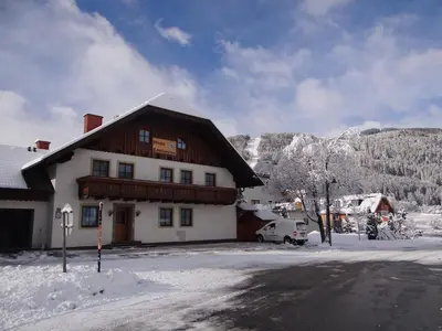Haus Edelweiss im Winter