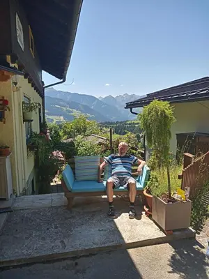 Ein allgemeiner Bergblick oder ein Berglick von der Ferienwohnung aus