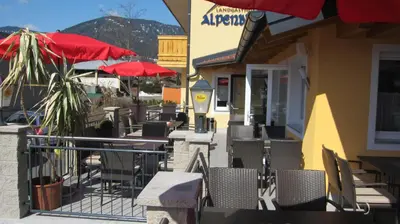Ein allgemeiner Bergblick oder ein Berglick von des Hotels aus