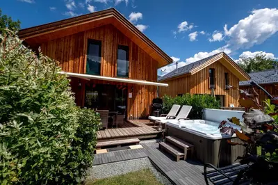 Das Gebäude in dem sich das Chalet befindet