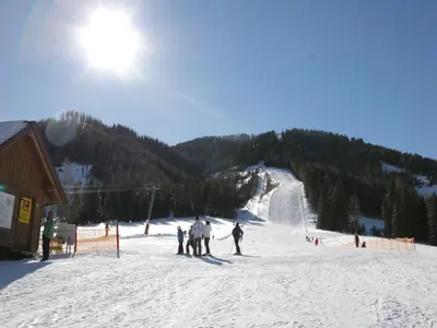 Chalet Hohentauern am Skilift im Winter