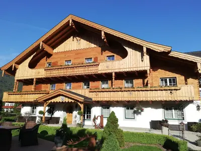 Das Gebäude in dem sich die Pension befindet