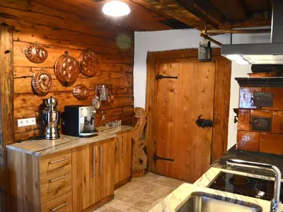 Küche/Küchenzeile in der Unterkunft Farmhouse in Weißpriach near Mountain Lakes