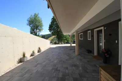 Das Gebäude in dem sich die Ferienwohnung befindet