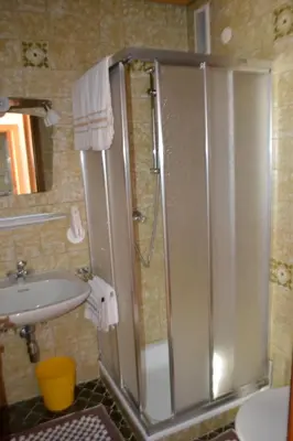 Ein Badezimmer in der Unterkunft Innviertler Berggasthof