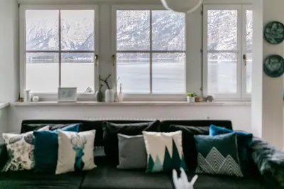 Ein Sitzbereich in der Unterkunft Hallstatt Lake View House