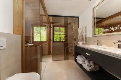 Ein Badezimmer in der Unterkunft Brandhof
