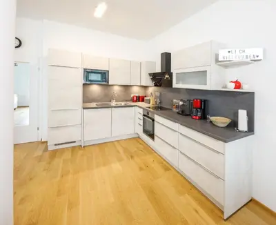 Küche/Küchenzeile in der Unterkunft Ferienwohnung Narzisse - City Appartement im Kurpark Bad Aussee
