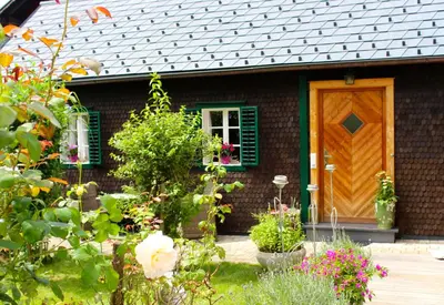 Ein Garten an der Unterkunft Burgi Kefer