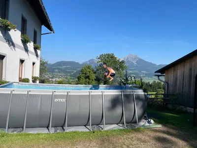 Ein allgemeiner Bergblick oder ein Berglick von der Ferienwohnung aus