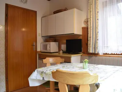 Küche/Küchenzeile in der Unterkunft Apartment in Hüttau near Ski Amadé Slopes