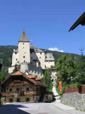 Ein allgemeiner Bergblick oder ein Berglick von der Ferienwohnung aus