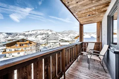 Ein allgemeiner Bergblick oder ein Berglick von des Hotels aus