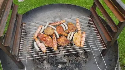 Ein für Gäste verfügbarer Grill in der Pension