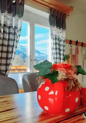 Ein allgemeiner Bergblick oder ein Berglick von der Ferienwohnung aus