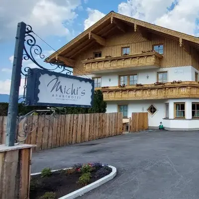 Michis Aparthotel