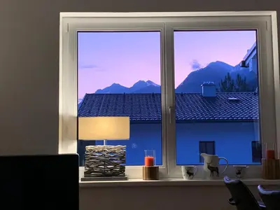 Ein allgemeiner Bergblick oder ein Berglick von der Ferienwohnung aus