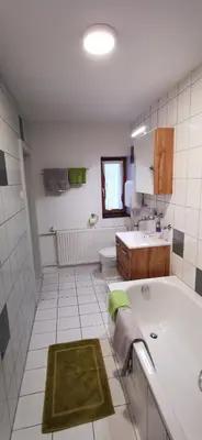 Ein Badezimmer in der Unterkunft LaWie am Attersee