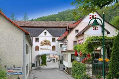 Ein allgemeiner Bergblick oder ein Berglick von des Hotels aus