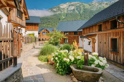 Ein allgemeiner Bergblick oder ein Berglick von des Chalets aus