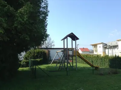 Ein Kinderspielbereich in der Unterkunft Leonsteinerhof