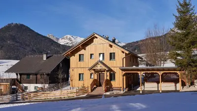 Ein allgemeiner Bergblick oder ein Berglick von der Ferienwohnung aus