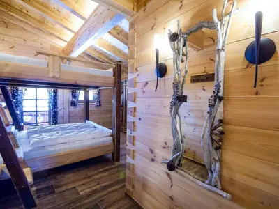 Ein Bett oder Betten in einem Zimmer der Unterkunft Chalet Aualm-2 by Interhome
