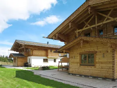 Das Gebäude in dem sich das Chalet befindet
