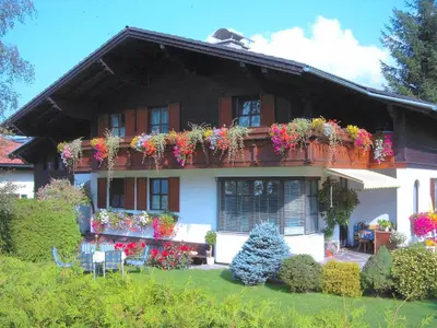 Ein Garten an der Unterkunft Landhaus Tripolt