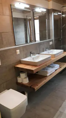 Ein Badezimmer in der Unterkunft Berghütte Murmele