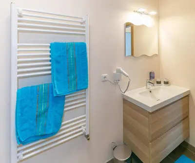 Ein Badezimmer in der Unterkunft Cafe Pension Rafaela
