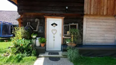 Ein Garten an der Unterkunft Troadkasten Hollnhof, bezaubernder Panoramablick