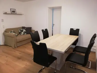 Ein Sitzbereich in der Unterkunft Ferienwohnung Schmied 1