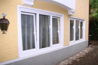 Das Gebäude in dem sich die Ferienwohnung befindet