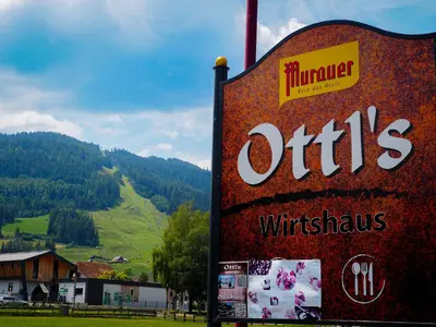 Ein allgemeiner Bergblick oder ein Berglick von der Ferienwohnung aus