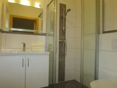 Ein Badezimmer in der Unterkunft Holiday Home Siedlerhof by Interhome