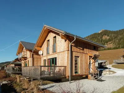 Ein allgemeiner Bergblick oder ein Berglick von des Chalets aus