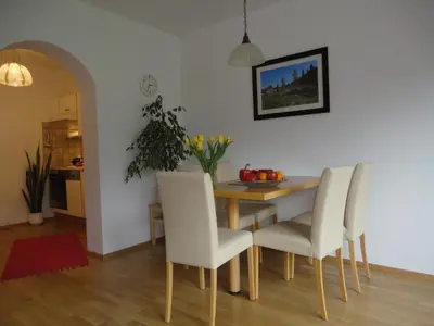 Ein Sitzbereich in der Unterkunft Ferienwohnung Ronacher