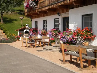 Ein Garten an der Unterkunft Biohaus Florian