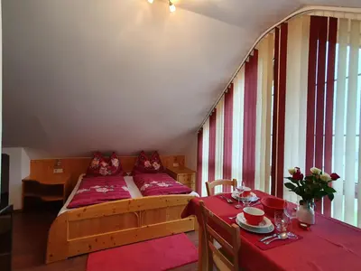 Ein Bett oder Betten in einem Zimmer der Unterkunft Appartements Claudia