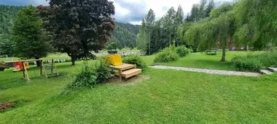 Ein Garten an der Unterkunft Hotel Stierer
