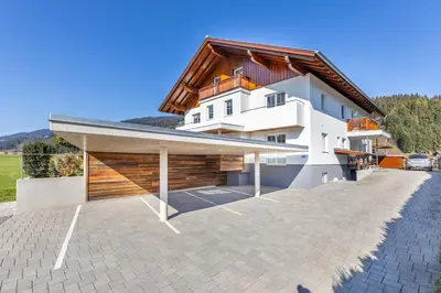 Das Gebäude in dem sich die Ferienwohnung befindet