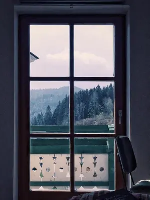Ein allgemeiner Bergblick oder ein Berglick von der Ferienwohnung aus