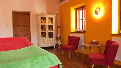 Ein Sitzbereich in der Unterkunft Tauglerei Appartement Bernstein in den Zauberbergen
